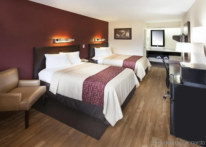 Red Roof Plus+ Chicago - Hotel Naperville